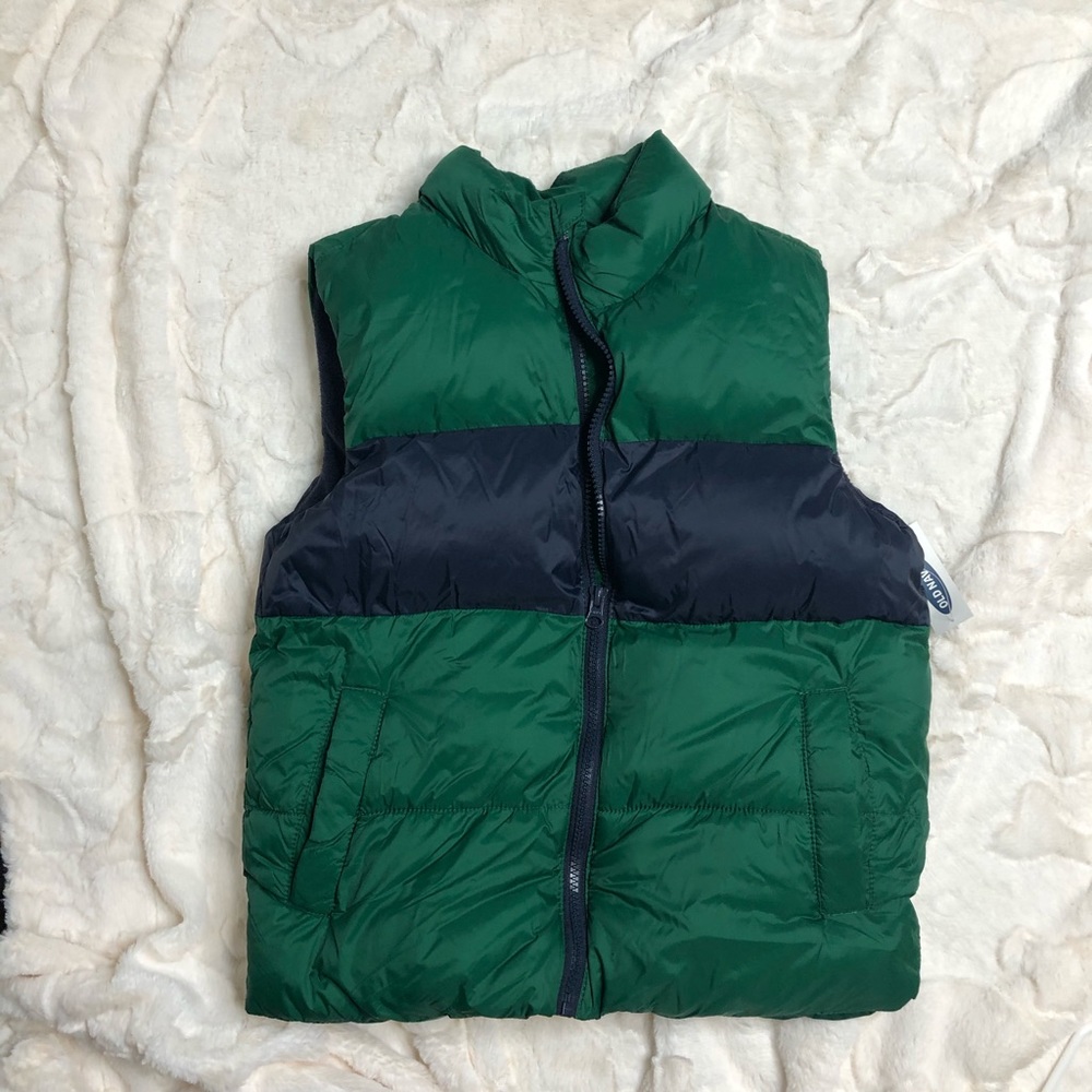 Old navy vest in size medium